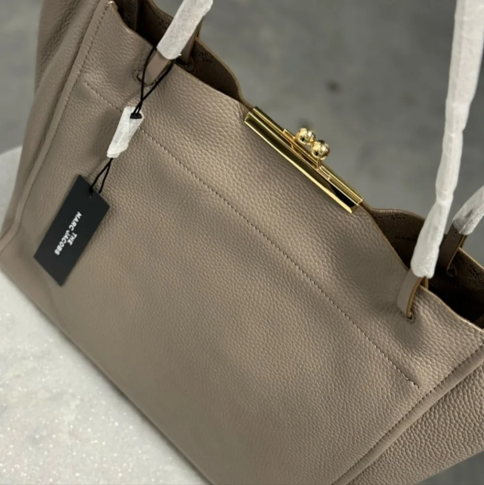 NWT Marc Jacob's Tote Bag in cement - Picture 15 of 15